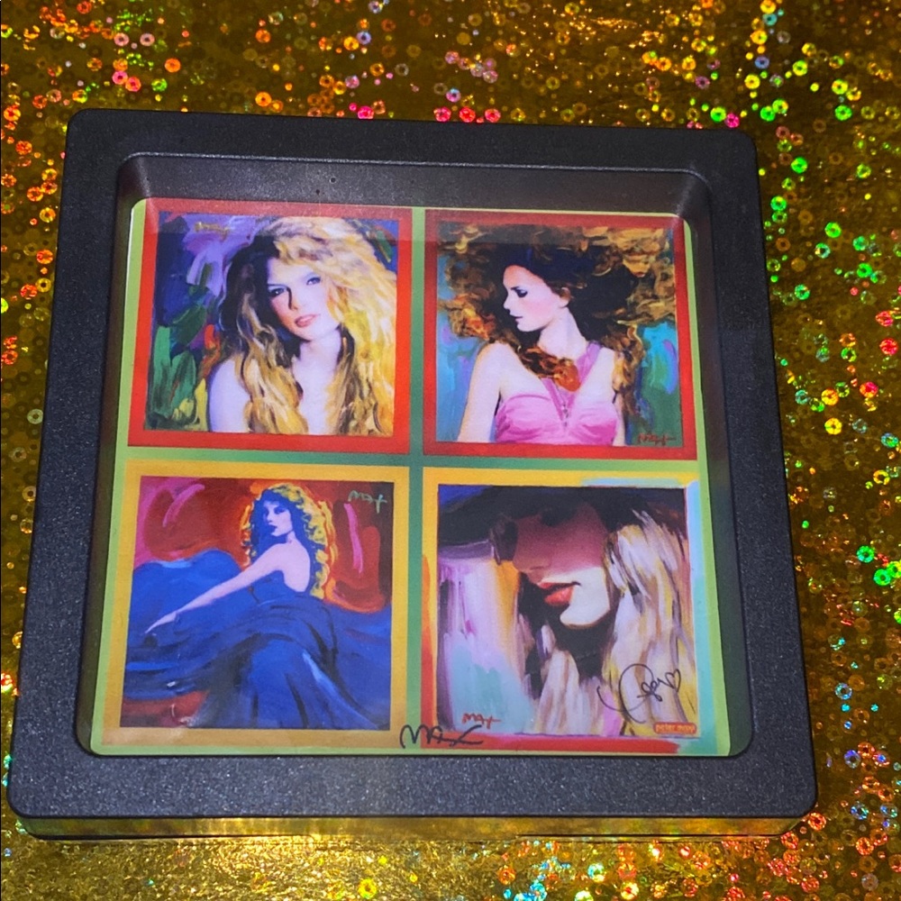 TAYLOR SWIFT PETER MAX PROMO FOUR ALBUM WITH PACKING HEART !!